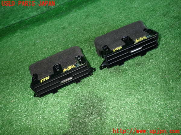 5UPJ-17707528]CX-30(DMEP)エアコン吹き出し口3 (左) 中古_m0001.jpg