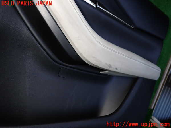 5UPJ-17701234]CX-30(DMEP)右前ドア内張り 中古_m0003.jpg