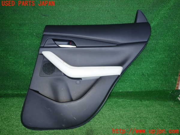 5UPJ-17701294]CX-30(DMEP)右後ドア内張り 中古_m0001.jpg