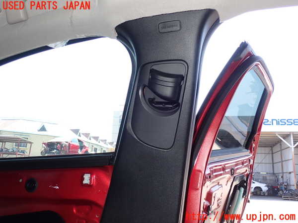 5UPJ-17707665]CX-30(DMEP)右センターピラートリム 中古_m0002.jpg