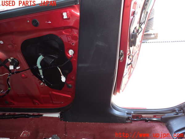 5UPJ-17707665]CX-30(DMEP)右センターピラートリム 中古_m0003.jpg