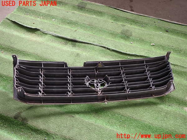 2UPJ-17711050]ランクル100系(UZJ100W)ラジエターグリル 中古_m0004.jpg