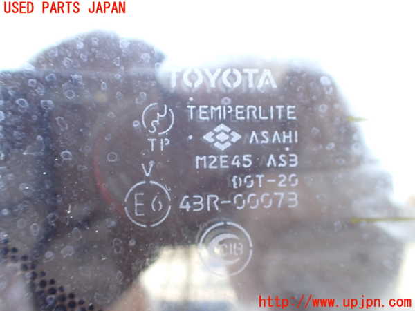 2UPJ-17711380]ランクル100系(UZJ100W)右クォーターガラス 中古 ASAHI M2E45 43R-00073_m0002.jpg