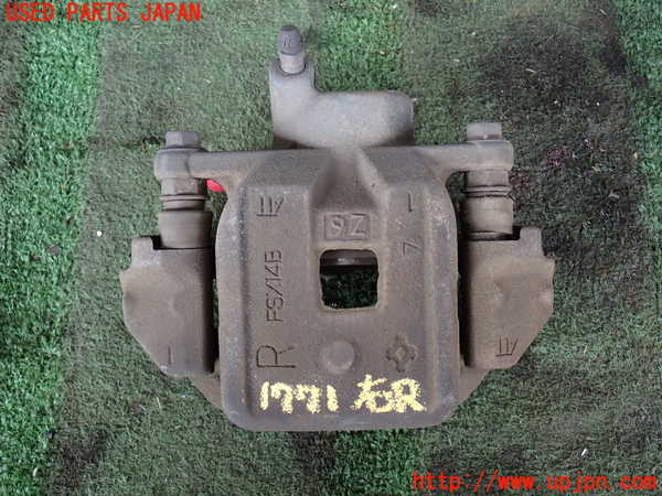 2UPJ-17714090]ランクル100系(UZJ100W)右リアキャリパー 中古_m0001.jpg