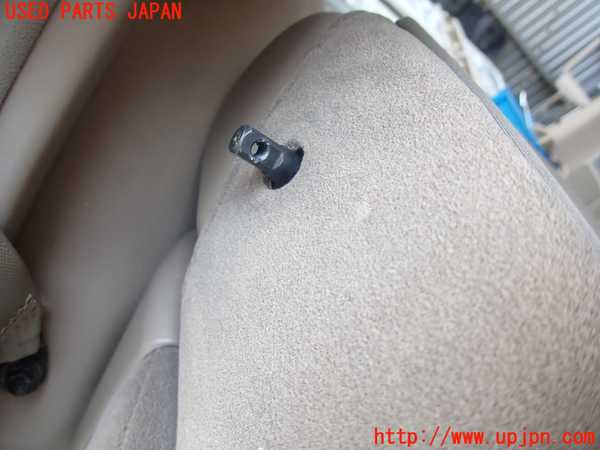 2UPJ-17717145]ランクル100系(UZJ100W)右2列目シート 中古_m0003.jpg