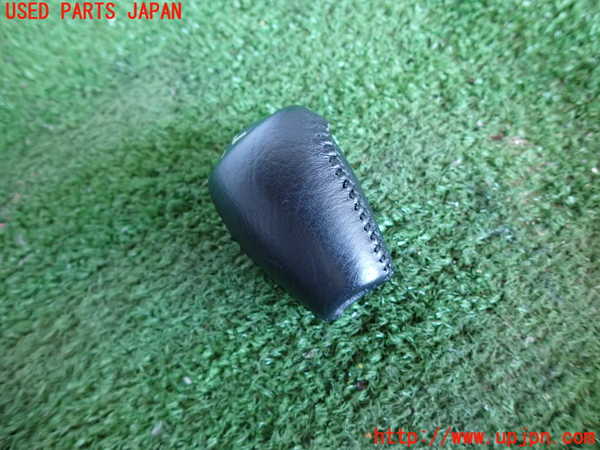 2UPJ-17717570]ランクル100系(UZJ100W)シフトノブ 中古_m0002.jpg