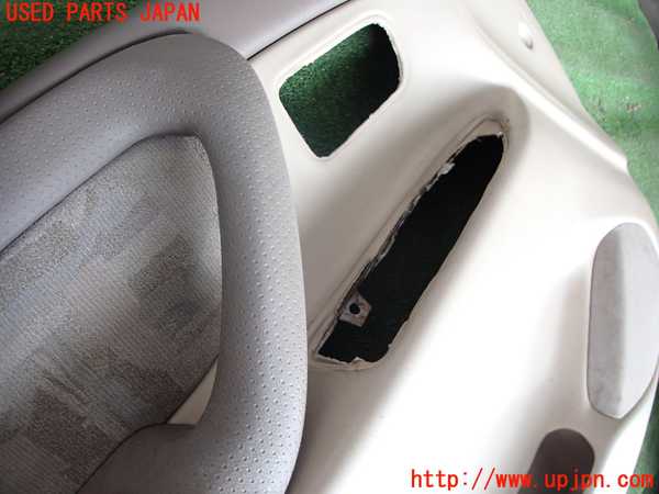 2UPJ-17711264]ランクル100系(UZJ100W)左前ドア内張り 中古_m0003.jpg