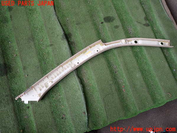 2UPJ-17717660]ランクル100系(UZJ100W)左フロントピラートリム 中古_m0002.jpg