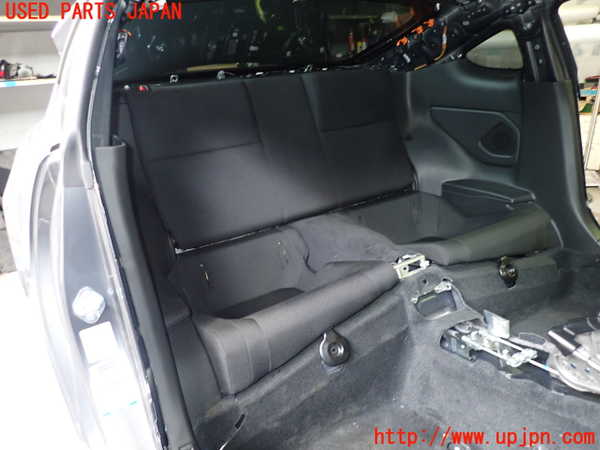 5UPJ-17727385]GR86(BRZ)(ZN8)リアシート 中古_m0001.jpg