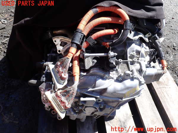 1UPJ-17743010]プリウスα(ZVW41W)ミッション AT 2ZR-FXE 中古_m0001.jpg