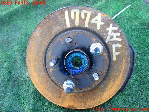 5UPJ-17744295]プリウスα(ZVW41W)左フロントナックルハブ 中古_m0001.jpg