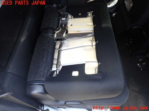 5UPJ-17747145]プリウスα(ZVW41W)右2列目シート 中古_m0004.jpg