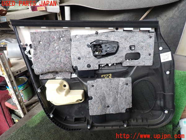 5UPJ-17741234]プリウスα(ZVW41W)右前ドア内張り 中古_m0004.jpg