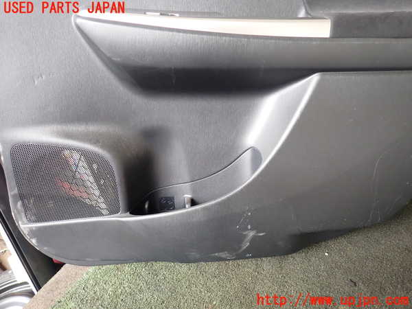 5UPJ-17741294]プリウスα(ZVW41W)右後ドア内張り 中古_m0003.jpg