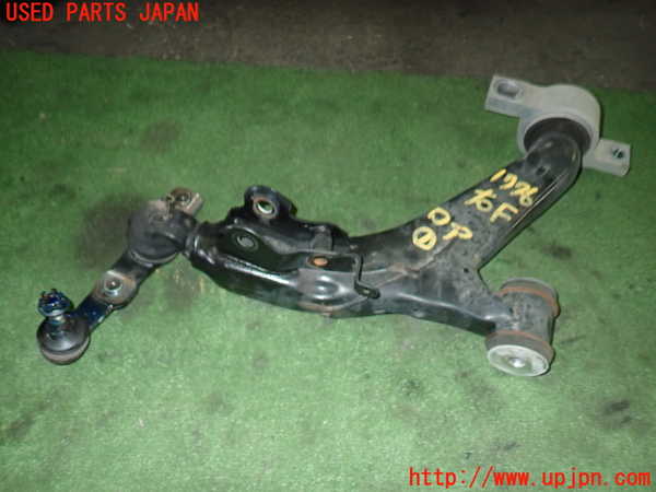 5UPJ-17765176]クラウン マジェスタ ハイブリッド(GWS214)右フロントロアアーム1 中古_m0001.jpg
