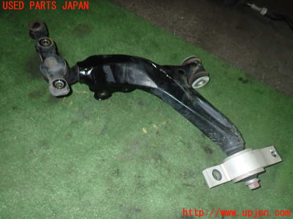 5UPJ-17765176]クラウン マジェスタ ハイブリッド(GWS214)右フロントロアアーム1 中古_m0002.jpg