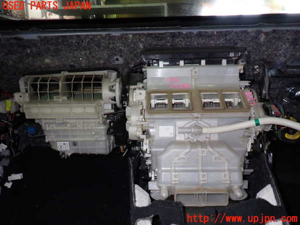 5UPJ-17766081]クラウン マジェスタ ハイブリッド(GWS214)エバポレーター1 中古_m0001.jpg