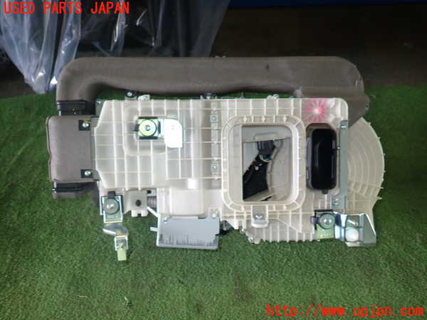 5UPJ-17766082]クラウン マジェスタ ハイブリッド(GWS214)エバポレーター2 中古_m0004.jpg