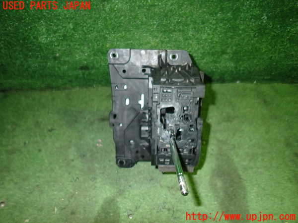 5UPJ-17767555]クラウン マジェスタ ハイブリッド(GWS214)ATシフトレバー 中古_m0003.jpg
