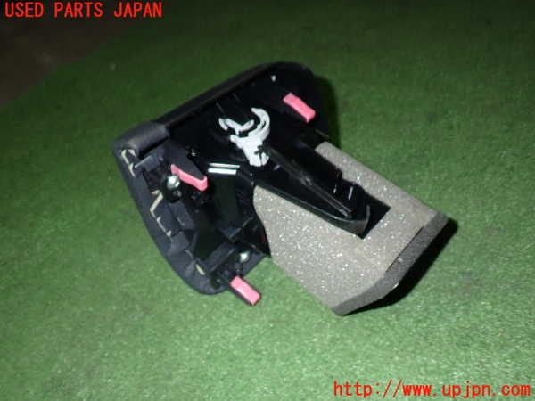 5UPJ-17767526]クラウン マジェスタ ハイブリッド(GWS214)エアコン吹き出し口1 (右) 中古_m0003.jpg