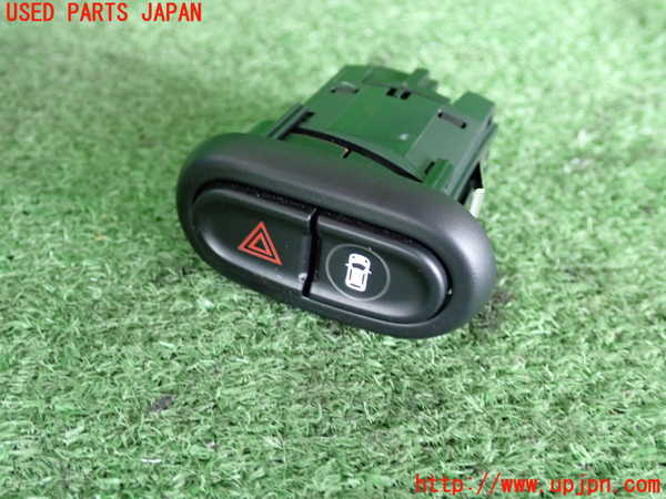 5UPJ-17776290]BMW ミニ(MINI)ジョンクーパーワークス(JCW) クラブマン(LVJCW)ハザードスイッチ 中古 F54_m0001.jpg