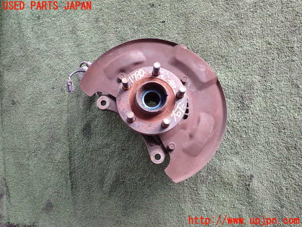 5UPJ-17804290]インプレッサ WRX-STi(GDB)右フロントナックルハブ 中古_m0002.jpg