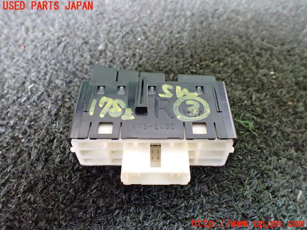 5UPJ-17826308]レクサス・RX450h(GYL20W)スイッチ3 (ODO　TRIP メーター照度調整) 中古_m0002.jpg
