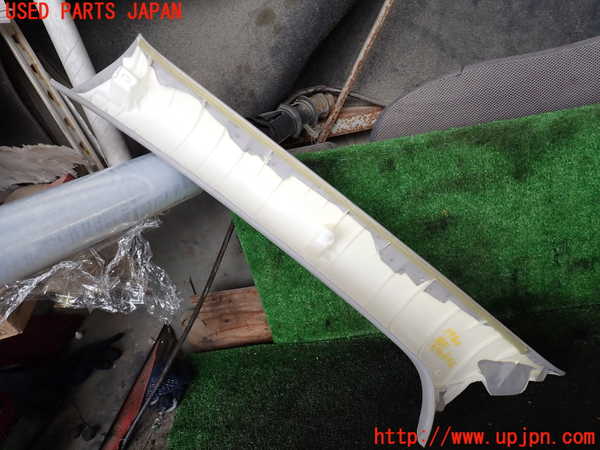 5UPJ-17827655]レクサス・RX450h(GYL20W)右フロントピラートリム 中古_m0002.jpg
