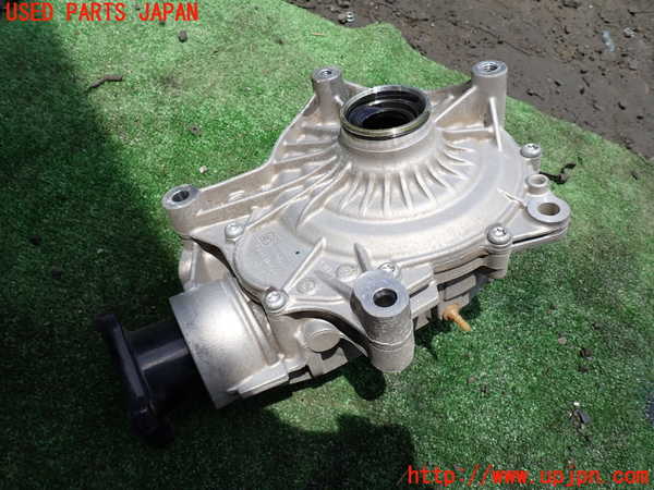 5UPJ-17834350]キャデラック・CT6(O1SL)フロントデフ 中古_m0002.jpg