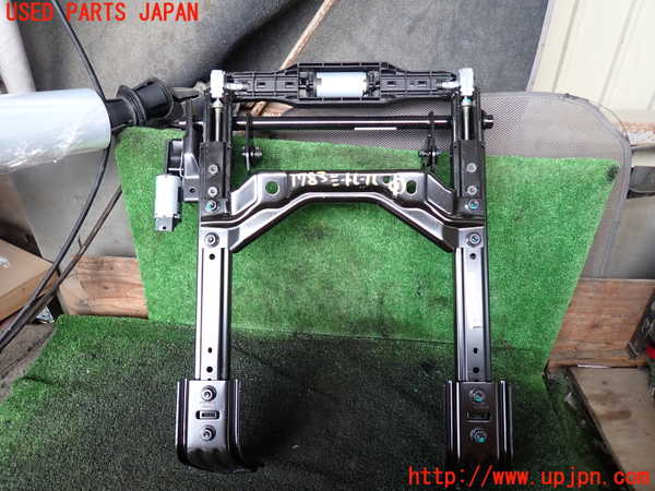 5UPJ-17837496]キャデラック・CT6(O1SL)シートレール① (２列目右) 中古_m0001.jpg