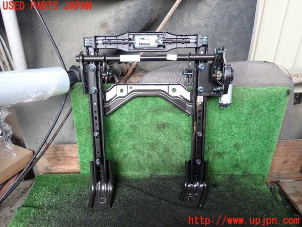 5UPJ-17837496]キャデラック・CT6(O1SL)シートレール① (２列目右) 中古_m0002.jpg