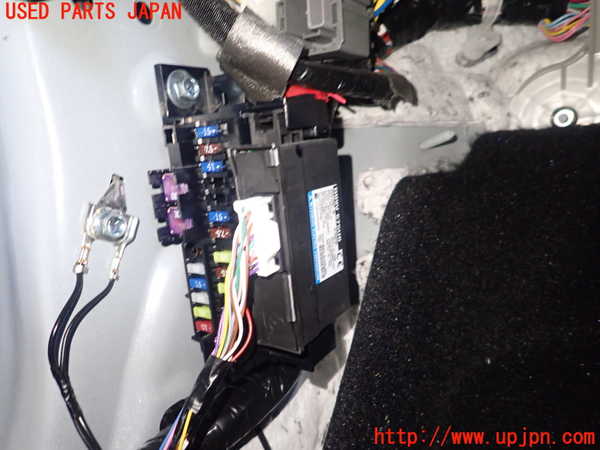 5UPJ-17846742]CX-5(KF5P)ヒューズボックス2 中古_m0001.jpg