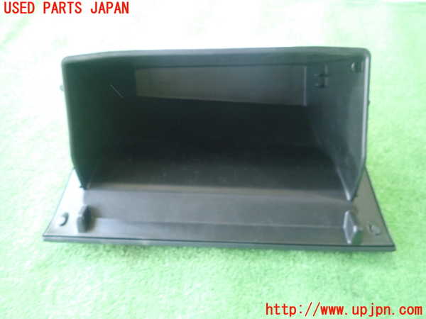 5UPJ-17847516]CX-5(KF5P)グローブボックス1 中古_m0002.jpg