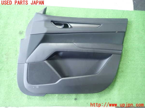 5UPJ-17841234]CX-5(KF5P)右前ドア内張り 中古_m0001.jpg