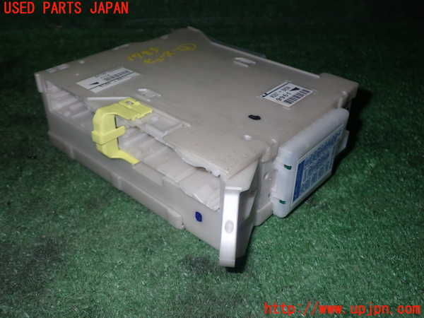 5UPJ-17856742]ヴェルファイア(GGH20W)ヒューズボックス2 中古_m0002.jpg