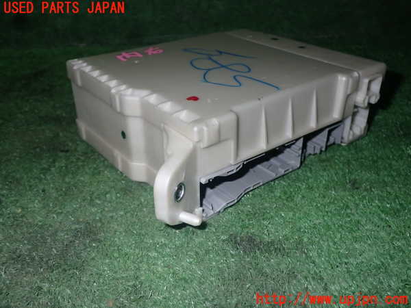 5UPJ-17856742]ヴェルファイア(GGH20W)ヒューズボックス2 中古_m0003.jpg