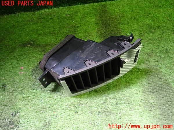 5UPJ-17867527]フェアレディZ(Z33)エアコン吹き出し口2（左） 中古_m0002.jpg