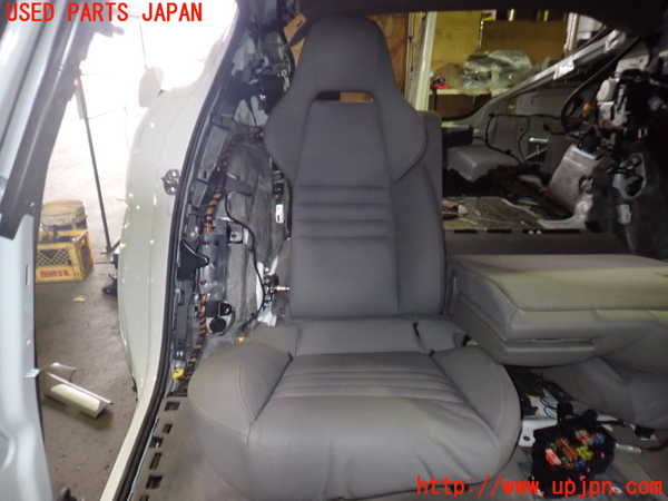 5UPJ-17877145]ポルシェ・パナメーラ 4S(970M48A-)右2列目シート 中古_m0001.jpg