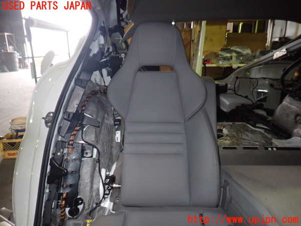 5UPJ-17877145]ポルシェ・パナメーラ 4S(970M48A-)右2列目シート 中古_m0002.jpg