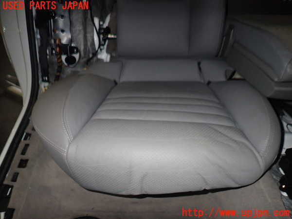 5UPJ-17877145]ポルシェ・パナメーラ 4S(970M48A-)右2列目シート 中古_m0003.jpg