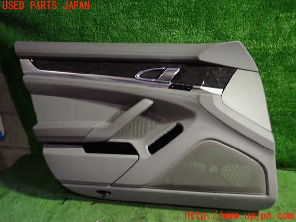 5UPJ-17871264]ポルシェ・パナメーラ 4S(970M48A-)左前ドア内張り 中古_m0001.jpg