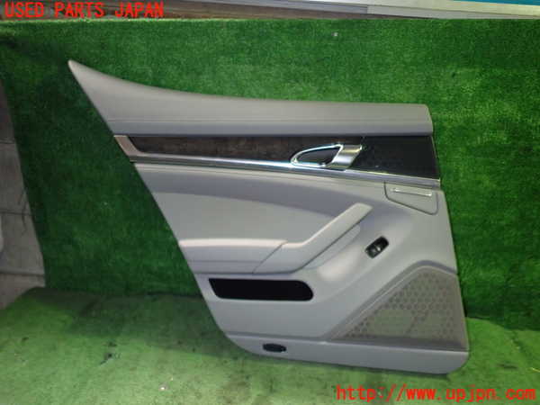 5UPJ-17871324]ポルシェ・パナメーラ 4S(970M48A-)左後ドア内張り 中古_m0001.jpg