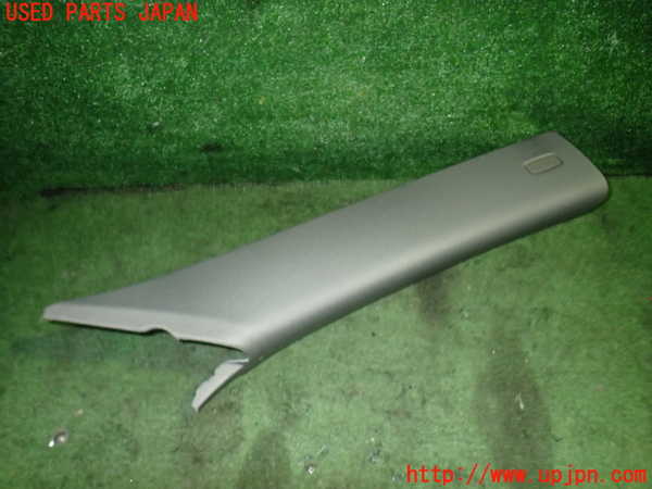 5UPJ-17877655]ポルシェ・パナメーラ 4S(970M48A-)右フロントピラートリム 中古_m0001.jpg