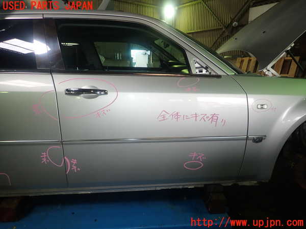 5UPJ-17881230]クライスラー・300C(LX57)右前ドア 43R-000263 中古_m0001.jpg