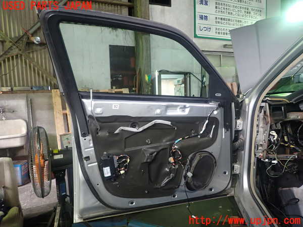 5UPJ-17881260]クライスラー・300C(LX57)左前ドア 43R-000263 中古_m0005.jpg