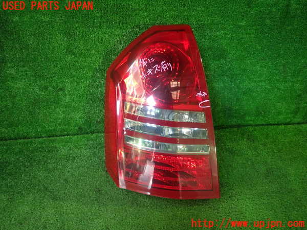 5UPJ-17881536]クライスラー・300C(LX57)左テールランプ 中古_m0001.jpg