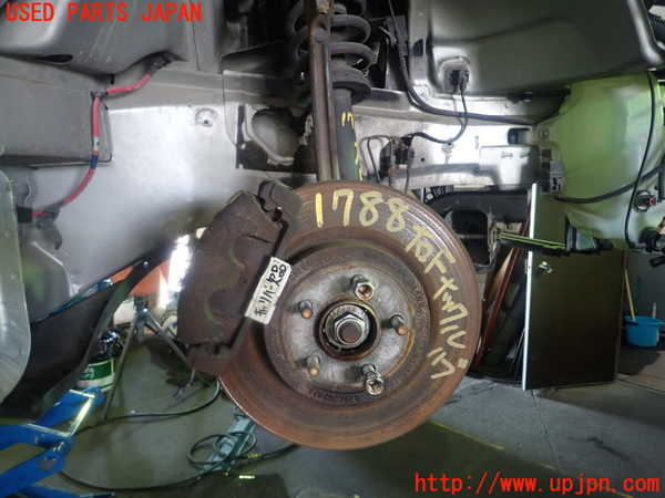 5UPJ-17884290]クライスラー・300C(LX57)右フロントナックルハブ 中古_m0001.jpg
