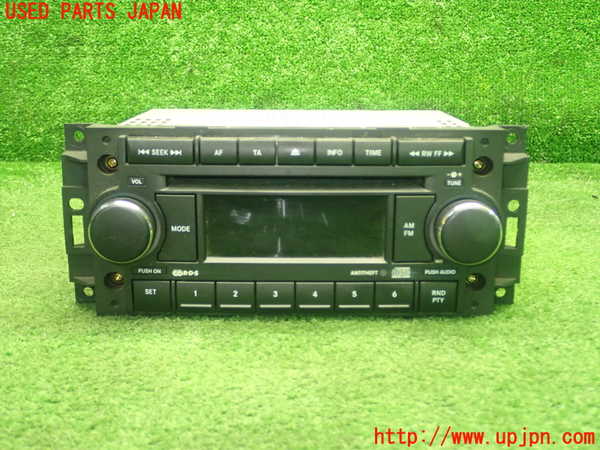 5UPJ-17886480]クライスラー・300C(LX57)CDプレーヤー 中古_m0001.jpg