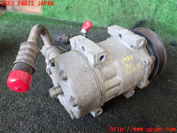 1UPJ-17906025]ジープラングラー(TJ40H)エアコンコンプレッサー 中古_m0002.jpg