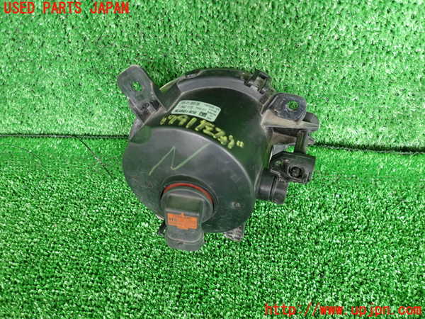 2UPJ-17911182]BMW 218d アクティブツアラー(2C20)(F45) 左フォグ 中古_m0002.jpg